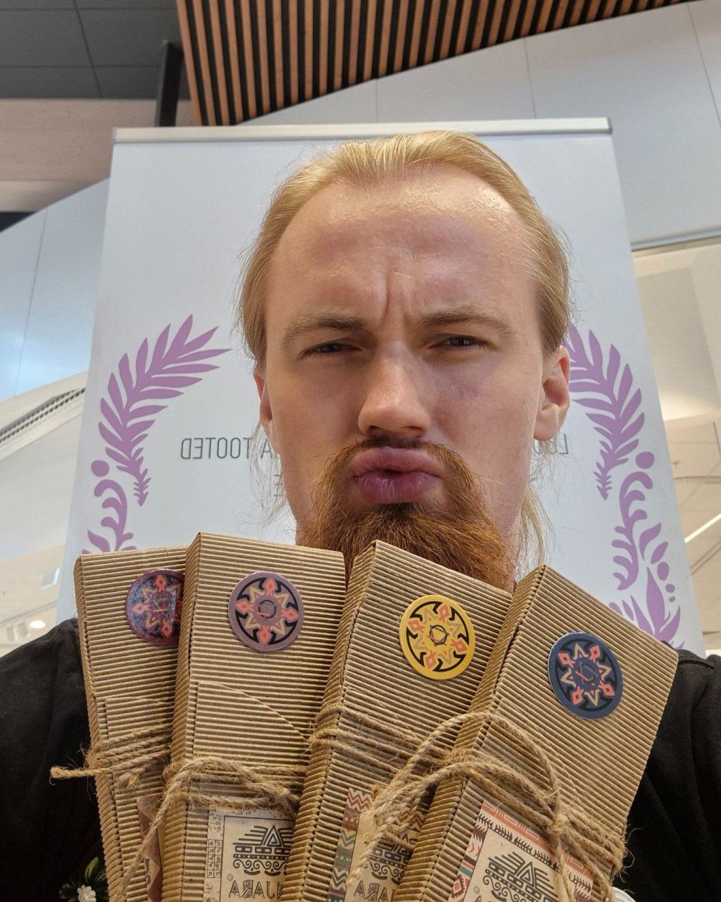 Instagram post from ayaani_aroomiteraapia. This post is in position 0.