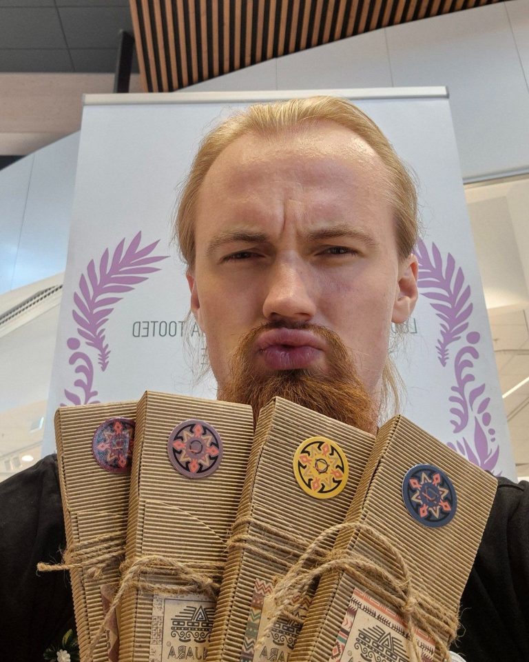 Instagram post from ayaani_aroomiteraapia. This post is in position 4.